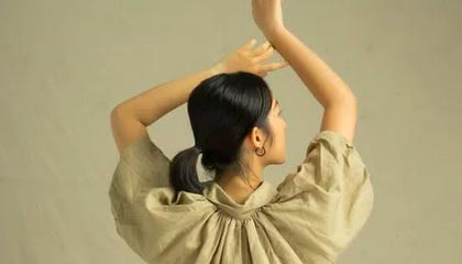 db体育官网-德比战领先！C罗小腿射门进球，菲利克斯策动科曼摆渡助攻